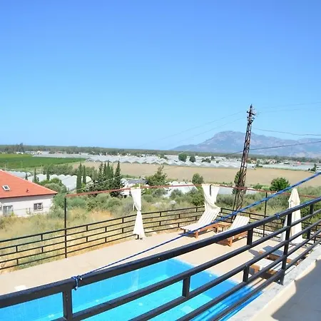 Semesterbostad İdil House *