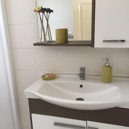Semesterbostad İdil House *